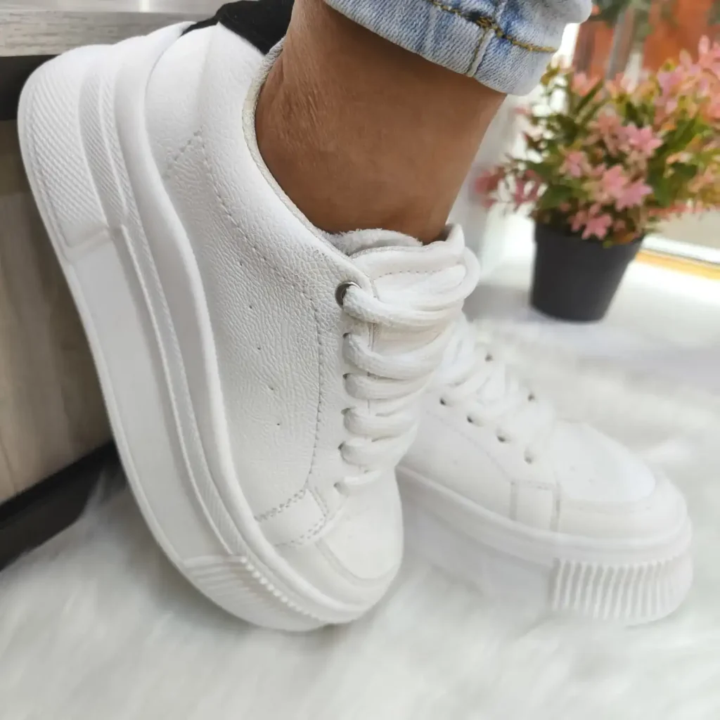 Tenis Alexander McQueen Blancos